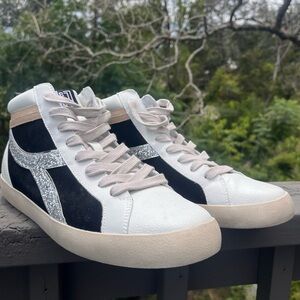 Gianni Bini sneakers